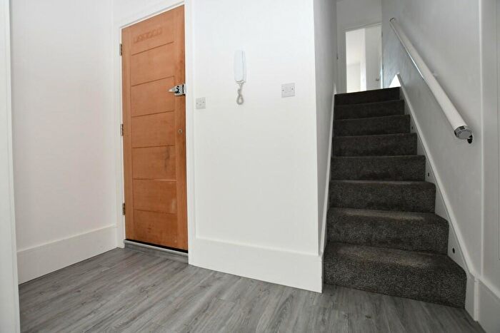 2 Bedroom Apartment To Rent In Lansdowne Road, Croydon, CR0