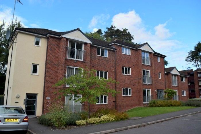 3 Bedroom Flat To Rent In Grahamfield, Foxlands Crescent, Wolverhampton, WV4