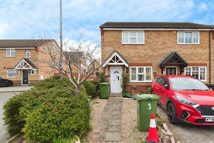 2 Bedroom End Of Terrace House For Sale In Palm Mews, Laindon, Basildon, Essex, SS15