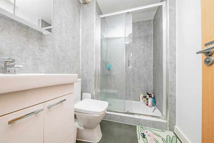 2 Bedroom Flat For Sale In Coprolite Street, Ipswich, IP3