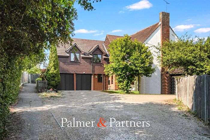 5 Bedroom Detached House For Sale In Broughton Road, South Woodham Ferrers, Chelmsford, Essex, CM3