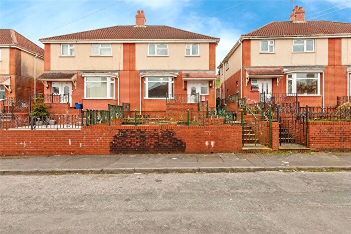 3 Bedroom Semi-Detached House For Sale In Garden Suburbs, Trimsaran, Kidwelly, Carmarthenshire, SA17