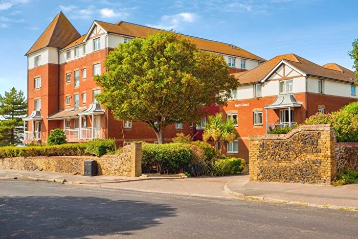 1 Bedroom Flat For Sale In Palm Court, Westgate-On-Sea, CT8