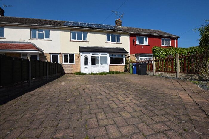 3 Bedroom Terraced House To Rent In Heapham Crescent, Gainsborough, DN21