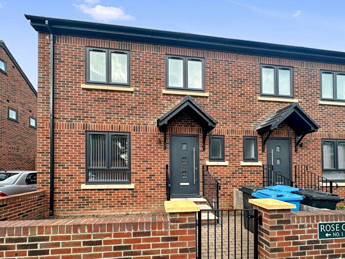 4 Bedroom Semi-Detached House To Rent In Princes Close Eton Wick, SL4