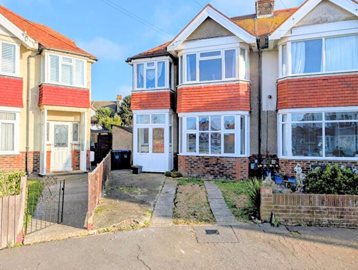 1 Bedroom Flat For Sale In Thalassa Road, Worthing, BN11
