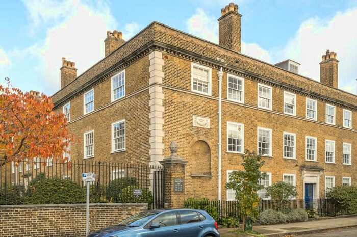4 Bedroom Apartment To Rent In Kennington Palace Court, Sancroft Street, SE11