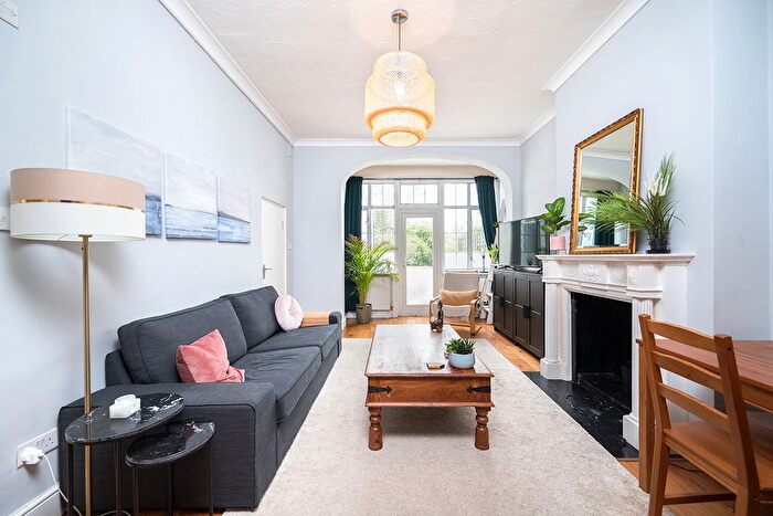 1 Bedroom Flat To Rent In Finchley Road, London, NW3