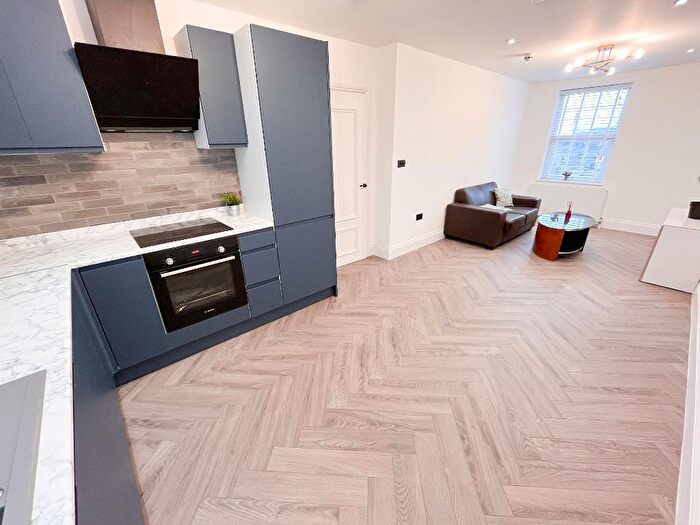 2 Bedroom Flat For Sale In Scrubs Lane, Top Floor Flat, Kensal Green, London, NW10