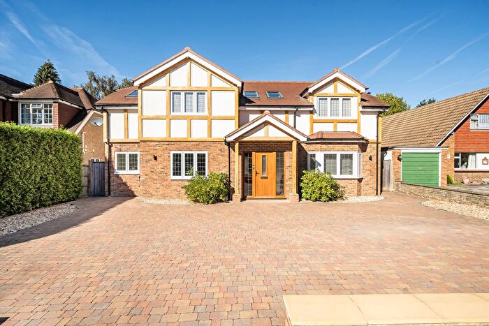 4 Bedroom Detached House For Sale In Lovibonds Avenue, Orpington, BR6