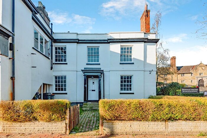 3 Bedroom Semi-Detached House For Sale In High Street, East Grinstead, RH19