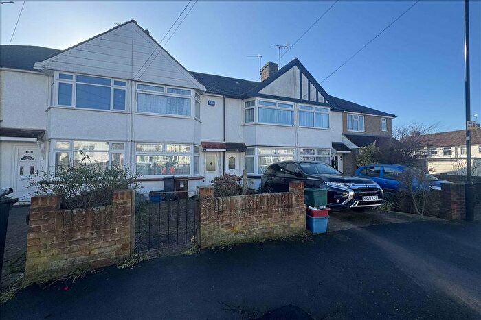 2 Bedroom Terraced House For Sale In Fernside Avenue, Feltham, Middlesex, TW13