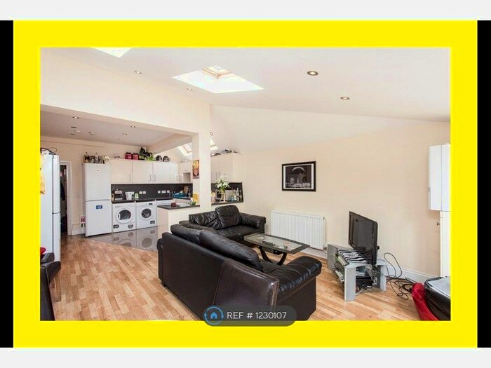 5 Bedroom Terraced House To Rent In Letchworth Street, London SW17