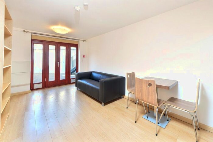 Studio To Rent In Dawes Road, London, SW6