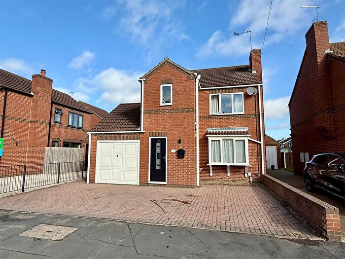 3 Bedroom Detached House For Sale In Greenacre Park, Gilberdyke, HU15
