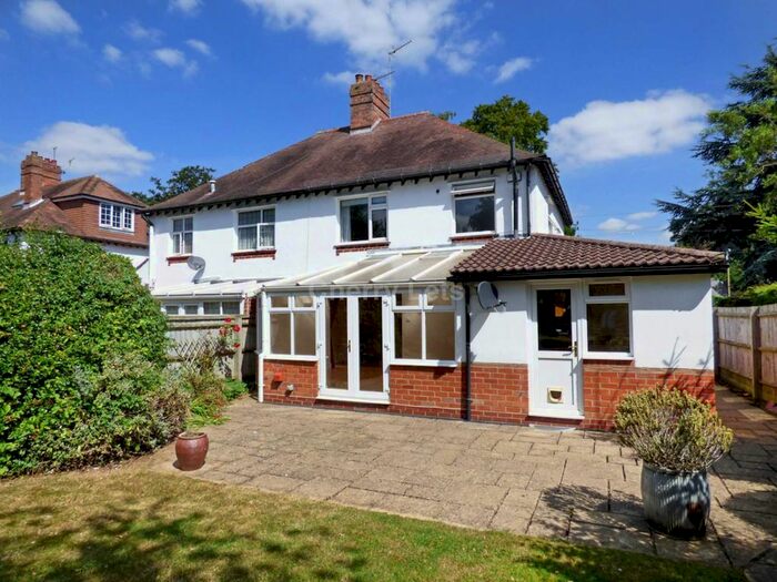 3 Bedroom Semi-Detached House To Rent In Oxford Road, Banbury, OX16