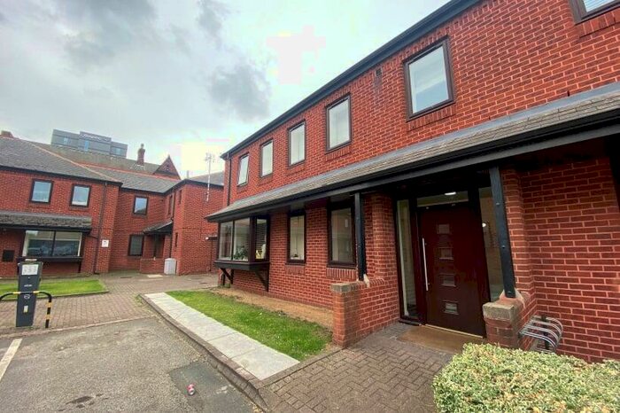 1 Bedroom Apartment To Rent In Brunswick Court, Leeds, LS2