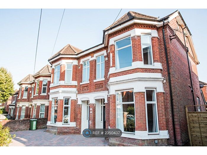 7 Bedroom Semi-Detached House To Rent In Alma Road, Southampton, SO14