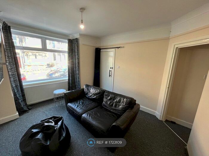 1 Bedroom Flat To Rent In Brentry Road, Bristol, BS16