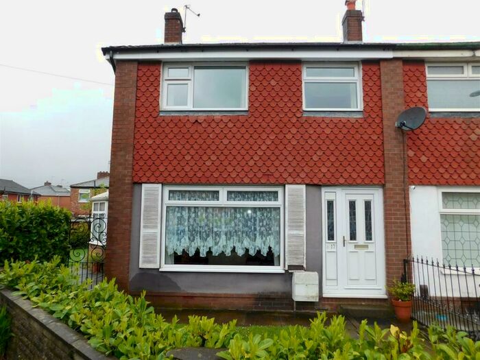 3 Bedroom Mews To Rent In Springfield Close, Failsworth, Manchester, M35