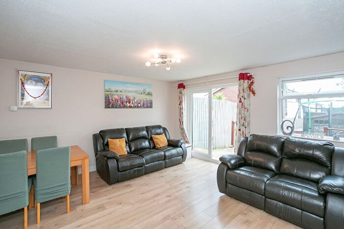 3 Bedroom Terraced House To Rent In Bushey, Bushey, WD23