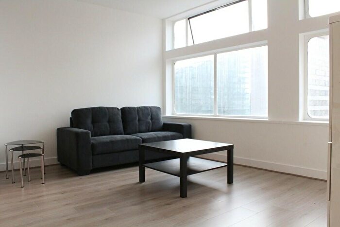 2 Bedroom Apartment To Rent In City Heights, Victoria Bridge Street, M3