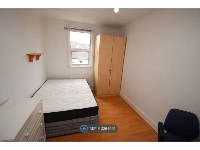 6 Bedroom Semi-Detached House To Rent In Wycliffe Road, Bournemouth, BH9
