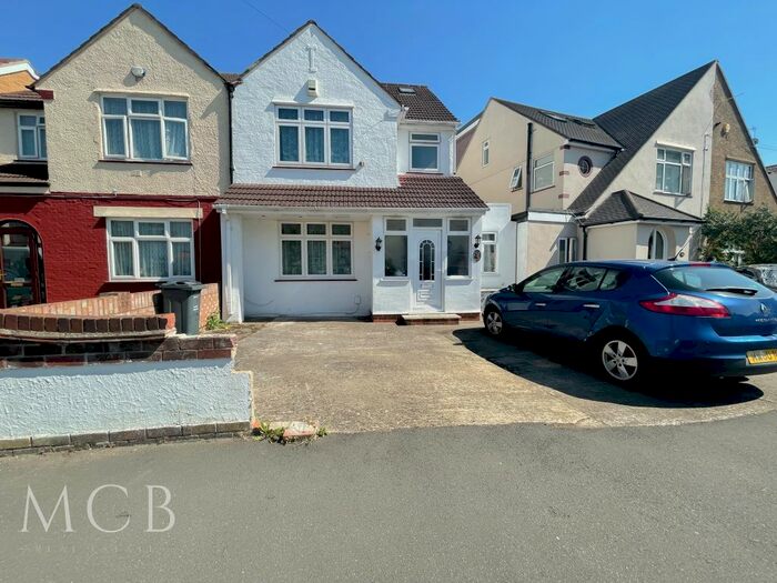 4 Bedroom Semi-Detached House To Rent In Chatsworth Crescent, Hounslow, TW3