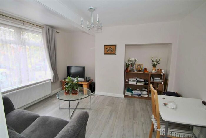 2 Bedroom Terraced House To Rent In Canterbury Road, Morden SM4