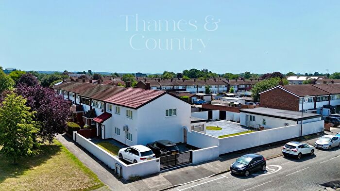 5 Bedroom Detached House For Sale In Humber Way, Langley, Slough, SL3