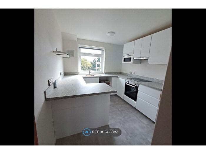 2 Bedroom Flat To Rent In Avenue Court, Southampton, SO17
