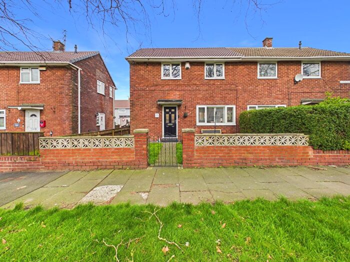 2 Bedroom Semi Detached House For Sale In Evanlade, Gateshead, NE10