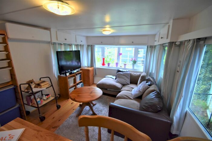 1 Bedroom Mobile/park Home To Rent In Copse Lane, Hayling Island, PO11