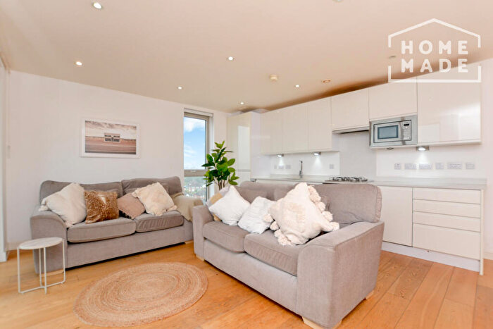 1 Bedroom Flat To Rent In Bromley Road, Bellingham, SE6