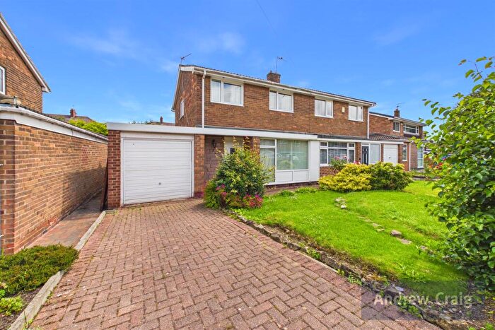 3 Bedroom Semi-Detached House For Sale In Ettrick Road, Jarrow, NE32