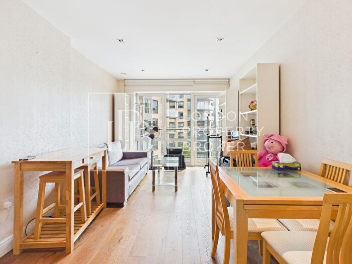 1 Bedroom Flat For Sale In Longfield Avenue, London, W5
