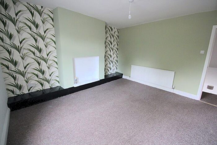 2 Bedroom Flat To Rent In Manchester Road, Castleton, Rochdale, OL11
