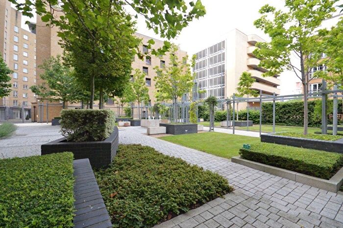 1 Bedroom Flat To Rent In Seacon Tower, Canary Wharf, E14