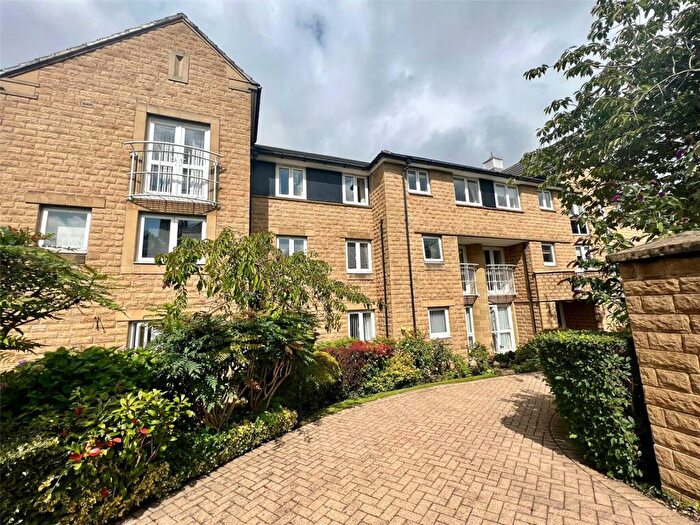 2 Bedroom Flat To Rent In Springs Lane, Ilkley, West Yorkshire, LS29