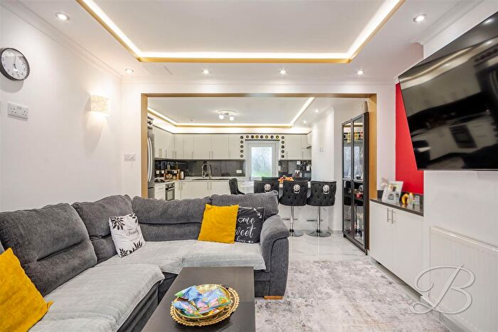 2 Bedroom Semi Detached House For Sale In Smith Street, Mansfield, NG18