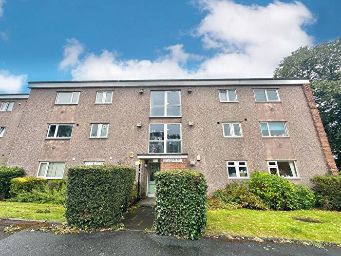 2 Bedroom Property To Rent In Baildon, Shipley, West Yorkshire, BD17