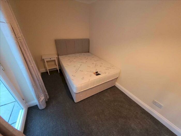2 Bedroom Apartment To Rent In Garden Flat, Alma Road, BS8