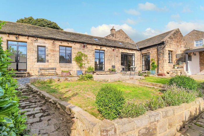 4 Bedroom Barn Conversion To Rent In Carlton Lane, Guiseley, Leeds, LS20