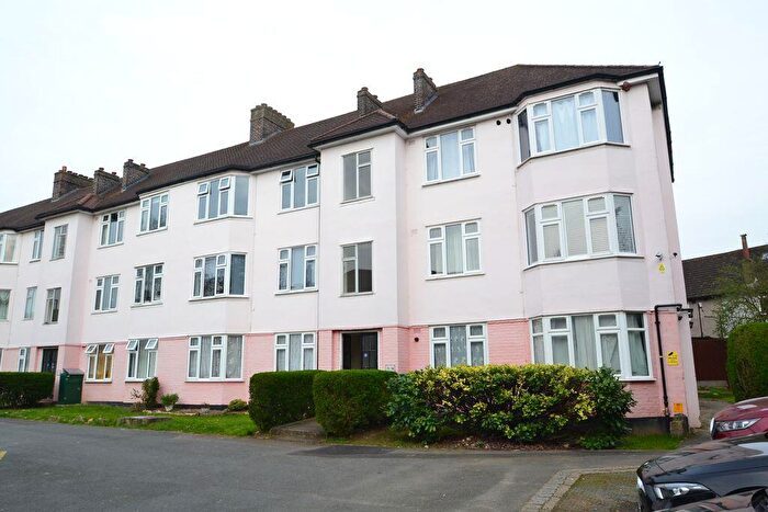 2 Bedroom Flat To Rent In Chinbrook Road, Grove Park London, SE12