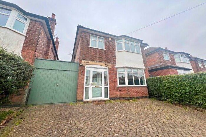 4 Bedroom Detached House To Rent In Runswick Drive, Nottingham, NG8