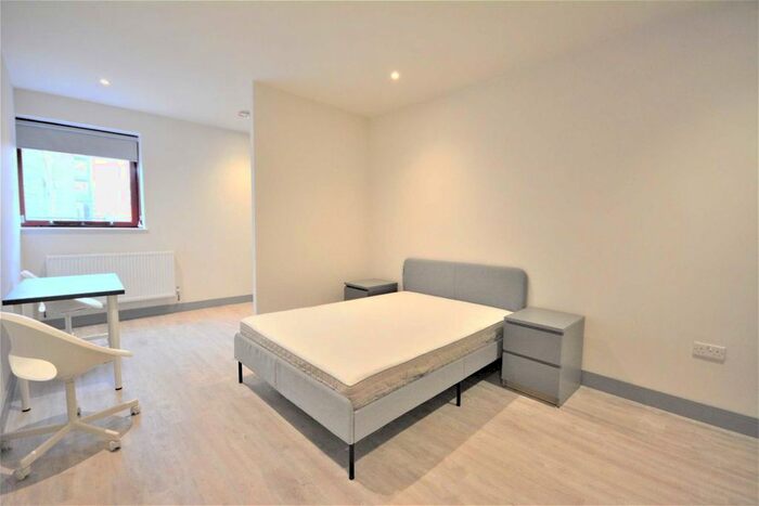 Studio To Rent In Colindale Avenue, London, NW9