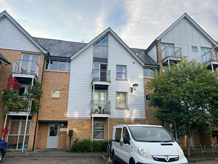 2 Bedroom Flat To Rent In Bingley Court, Canterbury, CT1