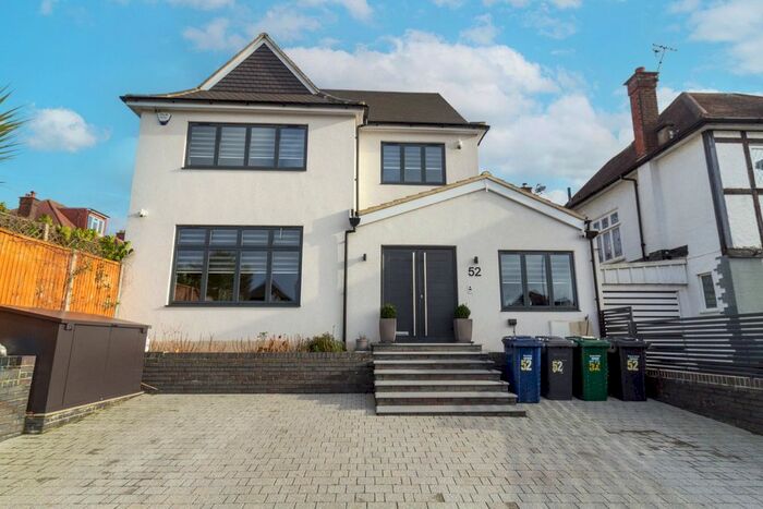 4 Bedroom Detached House To Rent In Broadfields Avenue, Edgware, HA8