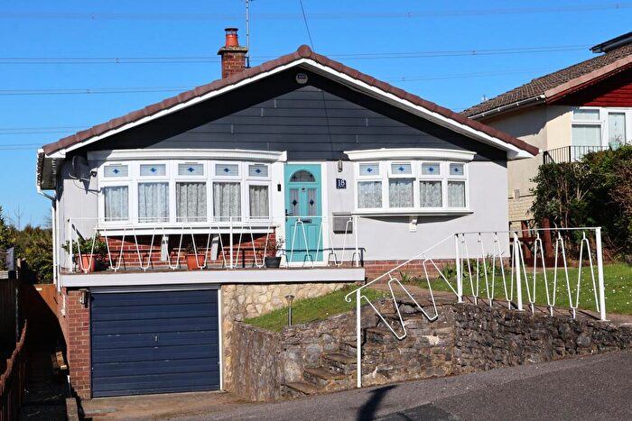 3 Bedroom Detached Bungalow For Sale In Wode Close, Horndean, PO8