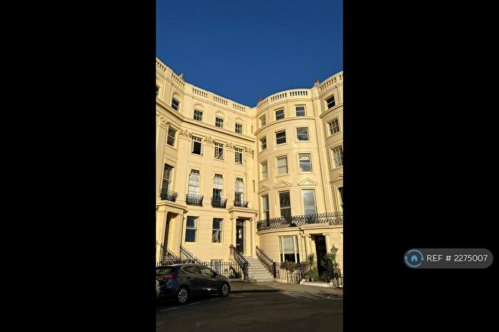 1 Bedroom Flat To Rent In Brunswick Square, Hove, BN3